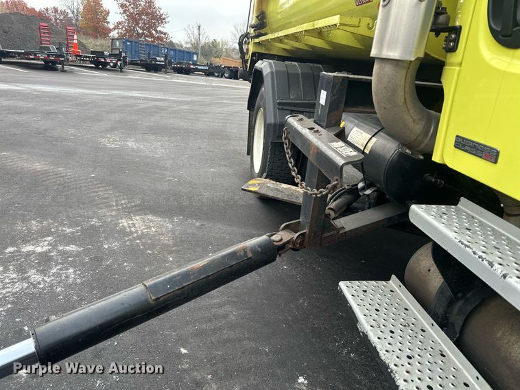 image for item LO9300 2006 Freightliner Business Class M2  dump truck