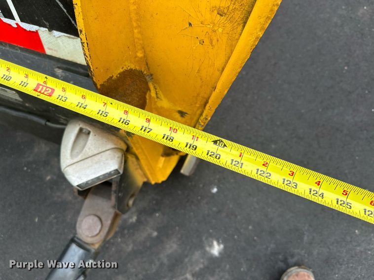 image for item LO9300 2006 Freightliner Business Class M2  dump truck