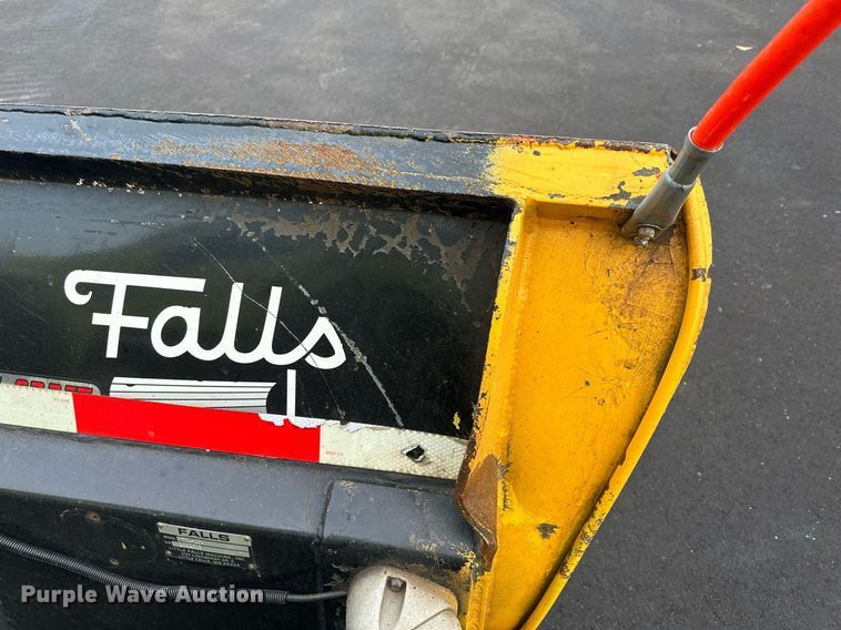 image for item LO9300 2006 Freightliner Business Class M2  dump truck