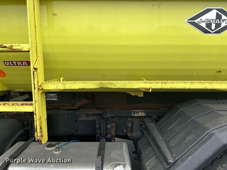 image for item LO9300 2006 Freightliner Business Class M2  dump truck