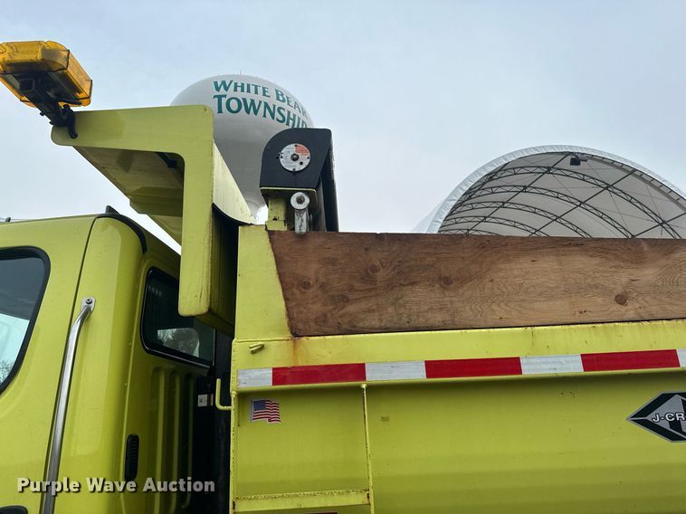 image for item LO9300 2006 Freightliner Business Class M2  dump truck