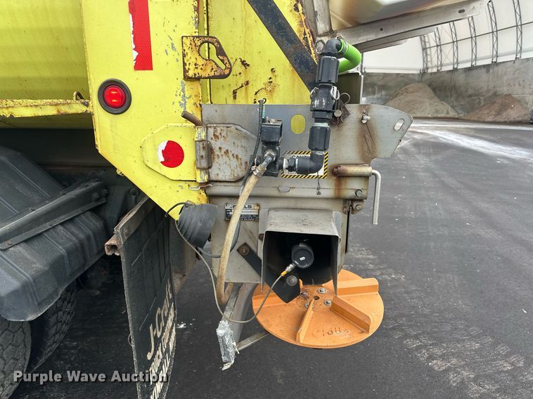 image for item LO9300 2006 Freightliner Business Class M2  dump truck