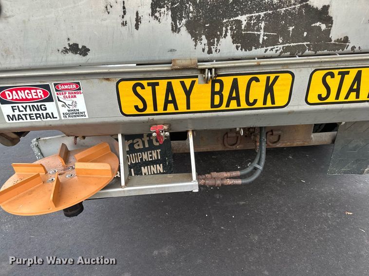 image for item LO9300 2006 Freightliner Business Class M2  dump truck