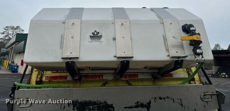 image for item LO9300 2006 Freightliner Business Class M2  dump truck