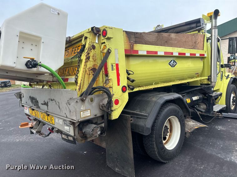 image for item LO9300 2006 Freightliner Business Class M2  dump truck