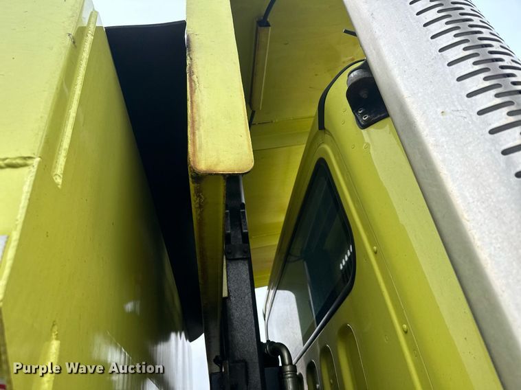 image for item LO9300 2006 Freightliner Business Class M2  dump truck