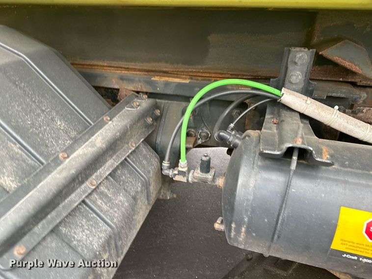 image for item LO9300 2006 Freightliner Business Class M2  dump truck