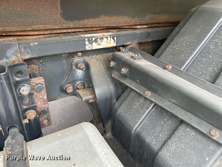 image for item LO9300 2006 Freightliner Business Class M2  dump truck