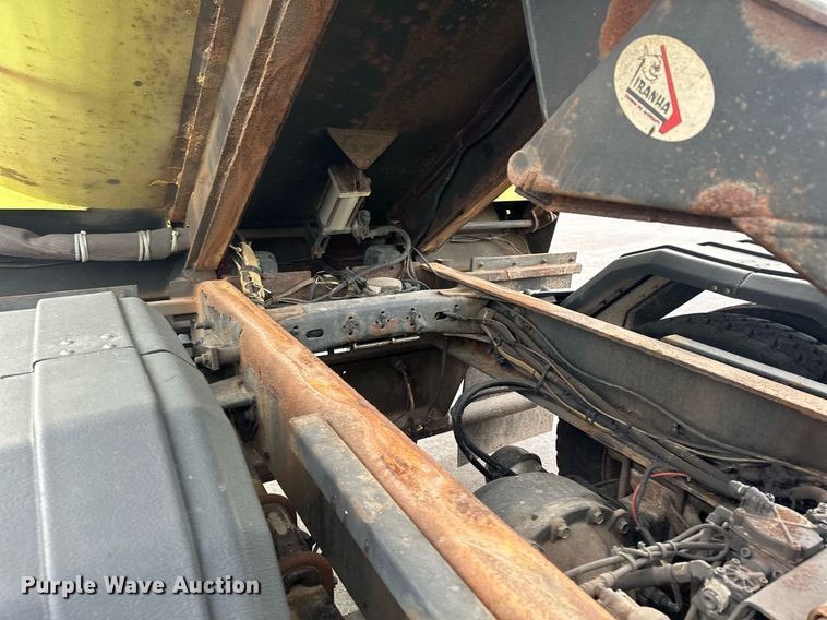 image for item LO9300 2006 Freightliner Business Class M2  dump truck