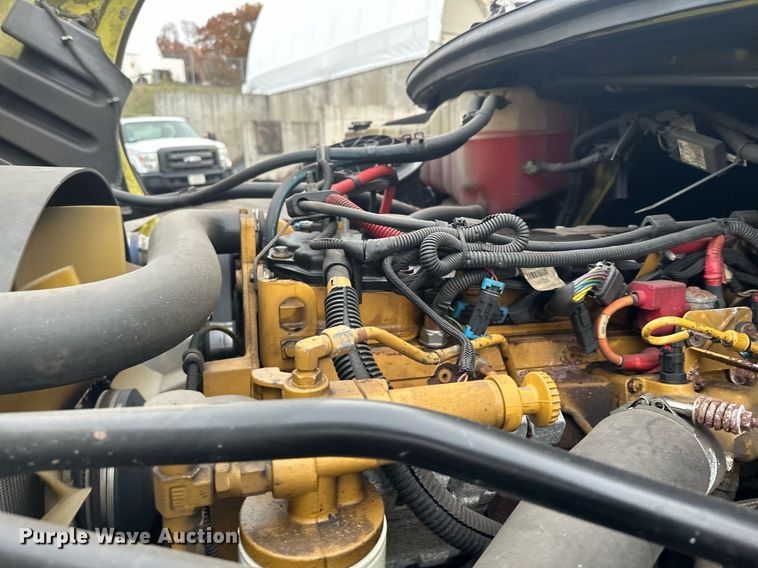 image for item LO9300 2006 Freightliner Business Class M2  dump truck