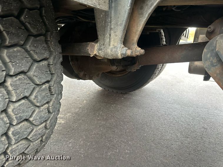 image for item LO9300 2006 Freightliner Business Class M2  dump truck