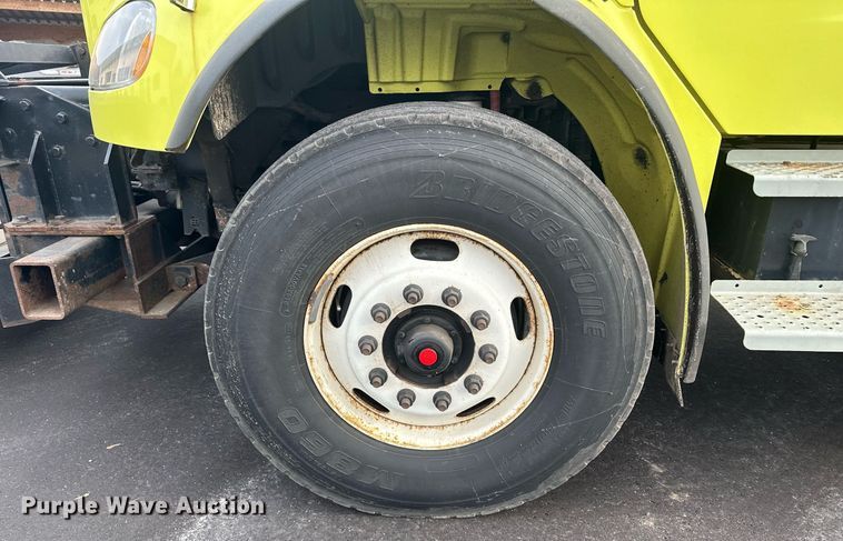 image for item LO9300 2006 Freightliner Business Class M2  dump truck