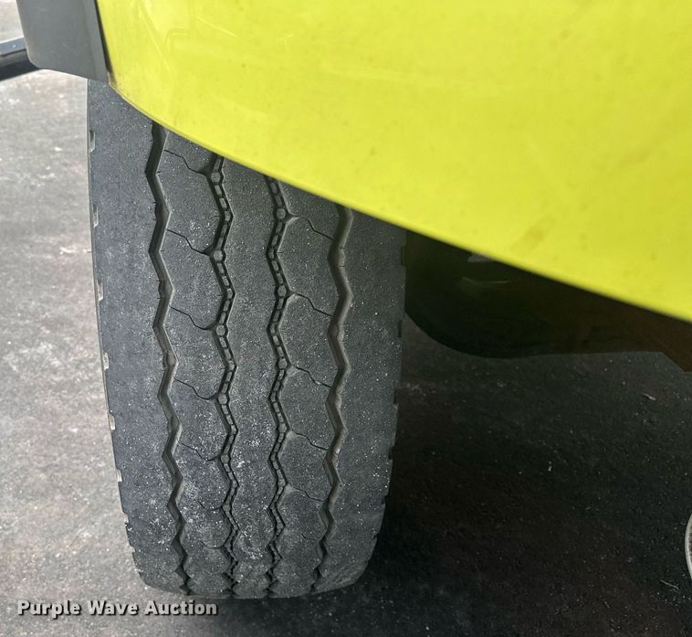 image for item LO9300 2006 Freightliner Business Class M2  dump truck