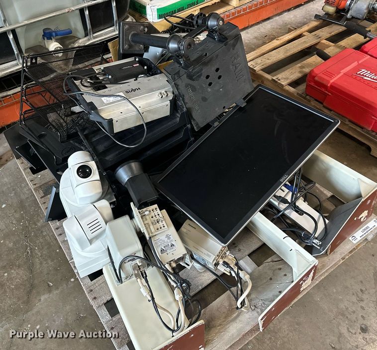 image for item LO9303 Surveillance equipment