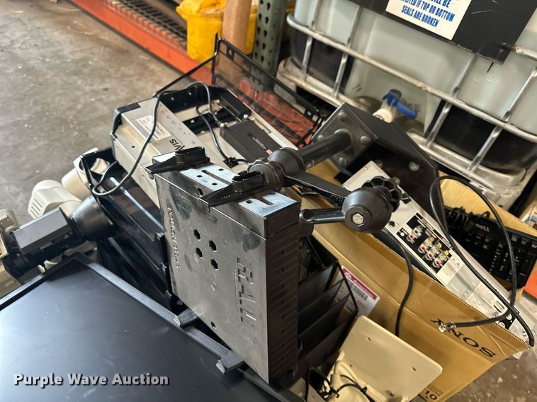 image for item LO9303 Surveillance equipment