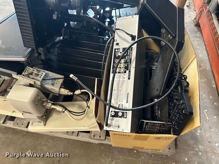 image for item LO9303 Surveillance equipment