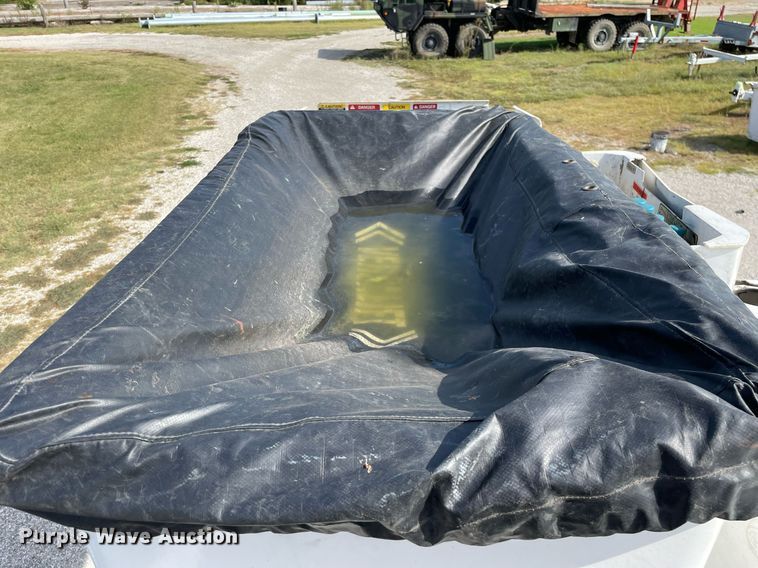 image for item LV9848 2007 Ford F750 Super Duty XL  bucket truck