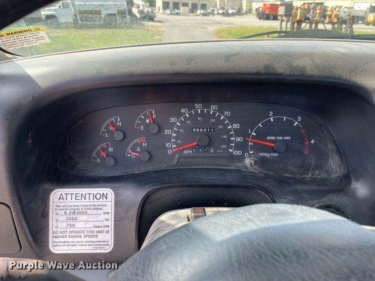 image for item LV9848 2007 Ford F750 Super Duty XL  bucket truck