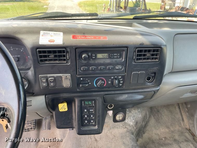 image for item LV9848 2007 Ford F750 Super Duty XL  bucket truck