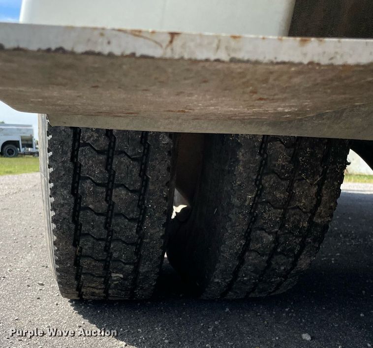 image for item LV9848 2007 Ford F750 Super Duty XL  bucket truck