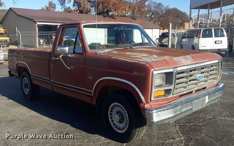 image for item LX9824 1986 Ford F150  pickup truck