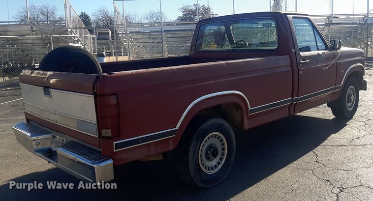 image for item LX9824 1986 Ford F150  pickup truck