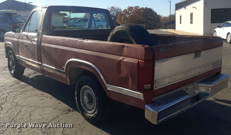 image for item LX9824 1986 Ford F150  pickup truck