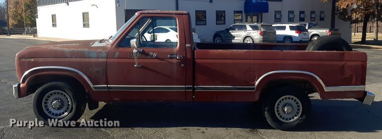 image for item LX9824 1986 Ford F150  pickup truck