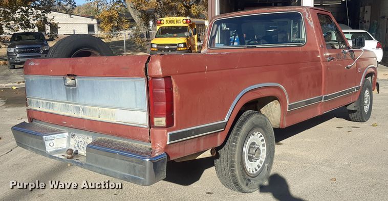 image for item LX9824 1986 Ford F150  pickup truck