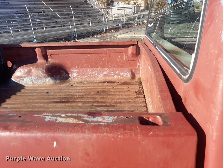 image for item LX9824 1986 Ford F150  pickup truck