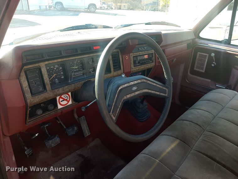 image for item LX9824 1986 Ford F150  pickup truck