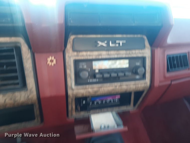 image for item LX9824 1986 Ford F150  pickup truck