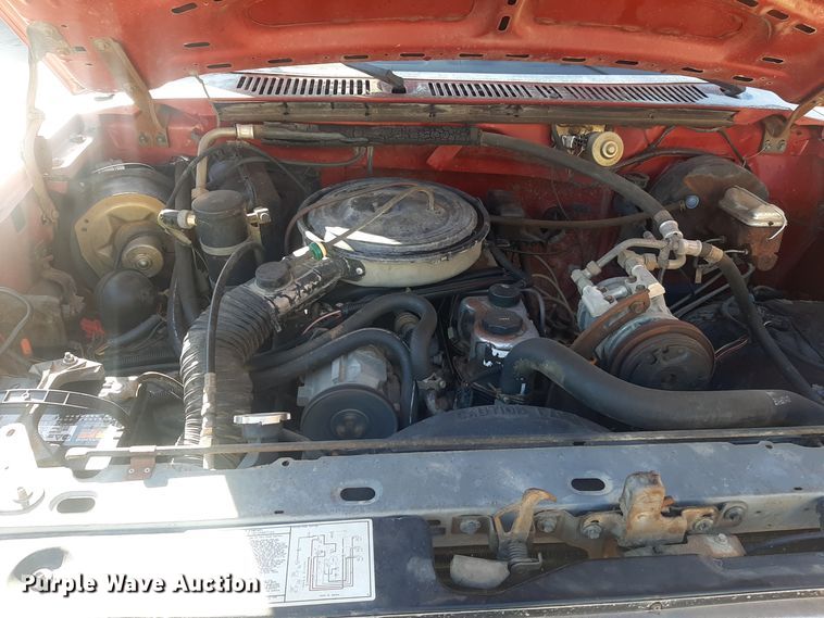 image for item LX9824 1986 Ford F150  pickup truck