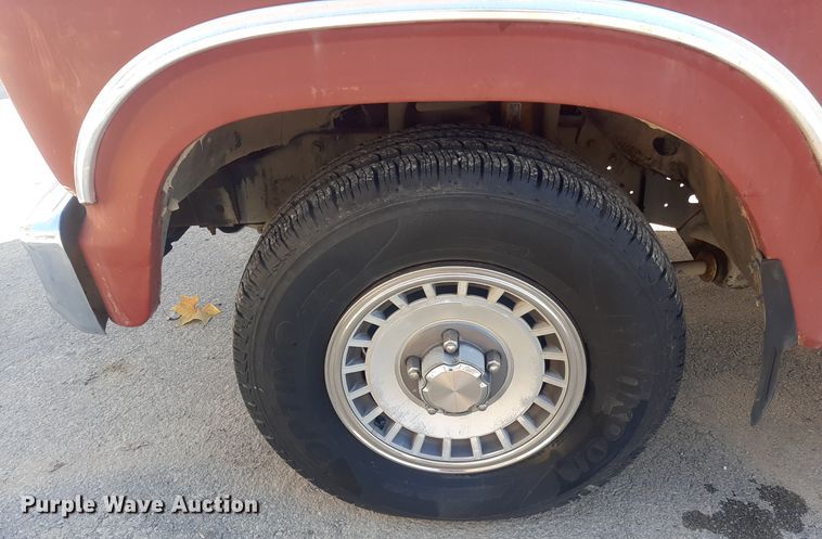 image for item LX9824 1986 Ford F150  pickup truck