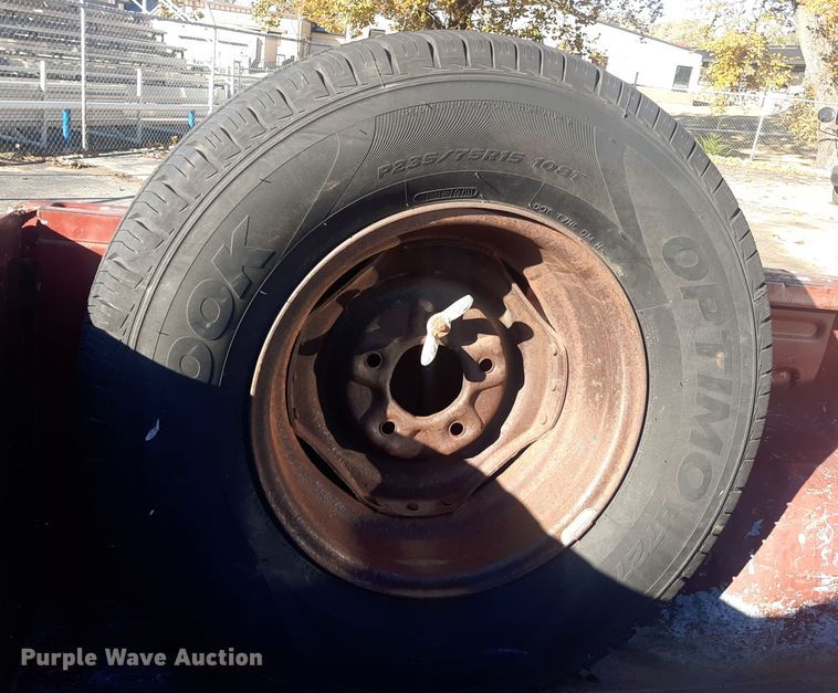 image for item LX9824 1986 Ford F150  pickup truck