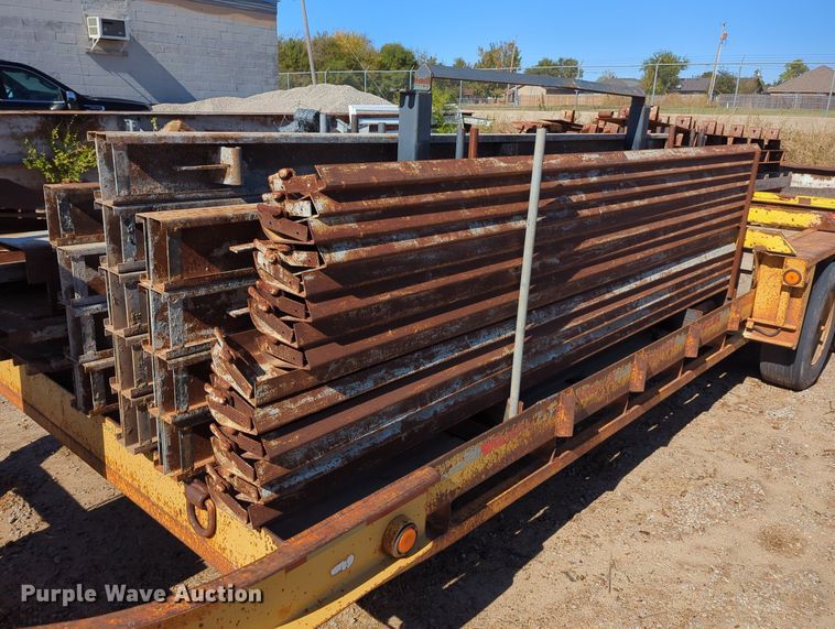 image for item LY9458 2001 Belshe WB-12  concrete form trailer