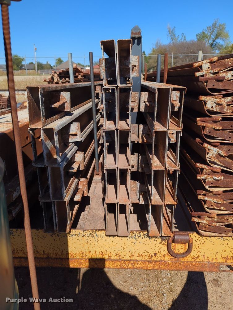 image for item LY9458 2001 Belshe WB-12  concrete form trailer