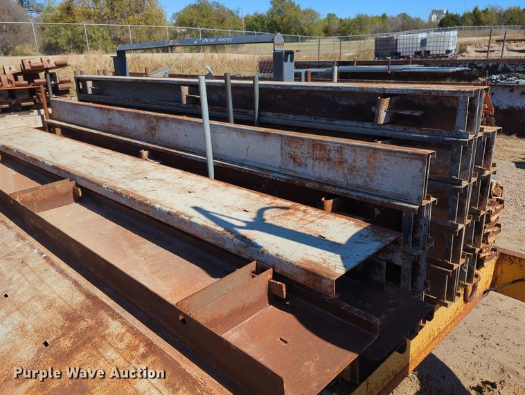 image for item LY9458 2001 Belshe WB-12  concrete form trailer
