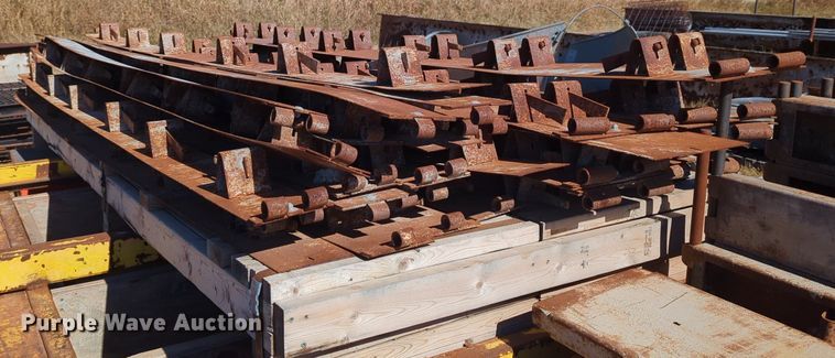 image for item LY9458 2001 Belshe WB-12  concrete form trailer