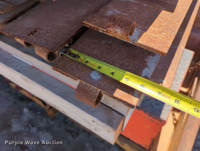 image for item LY9458 2001 Belshe WB-12  concrete form trailer