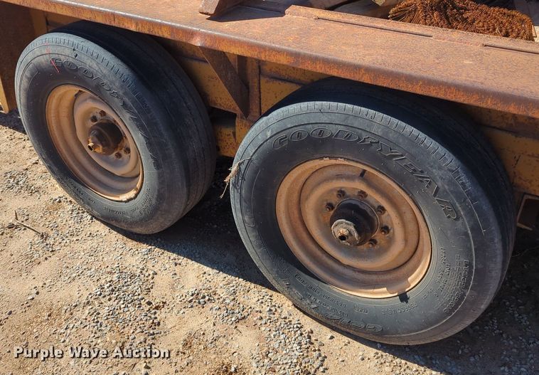 image for item LY9458 2001 Belshe WB-12  concrete form trailer