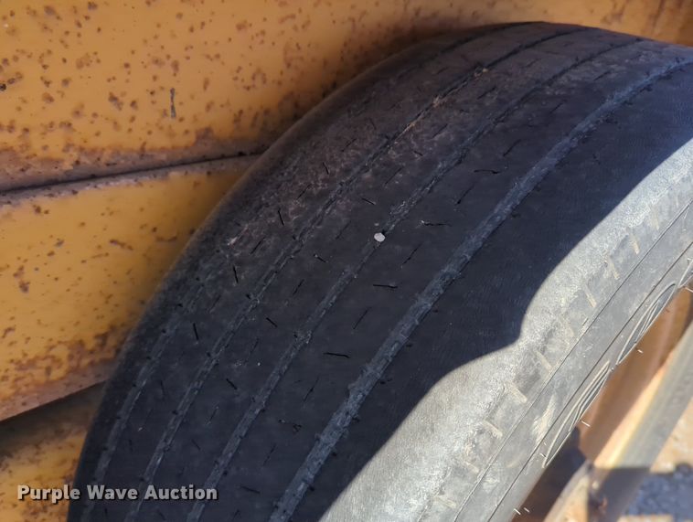 image for item LY9458 2001 Belshe WB-12  concrete form trailer