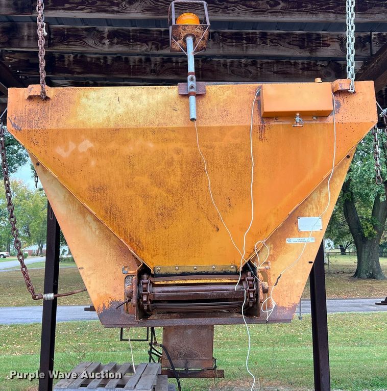 image for item NA9257 Henderson Chief FSH13 spreader