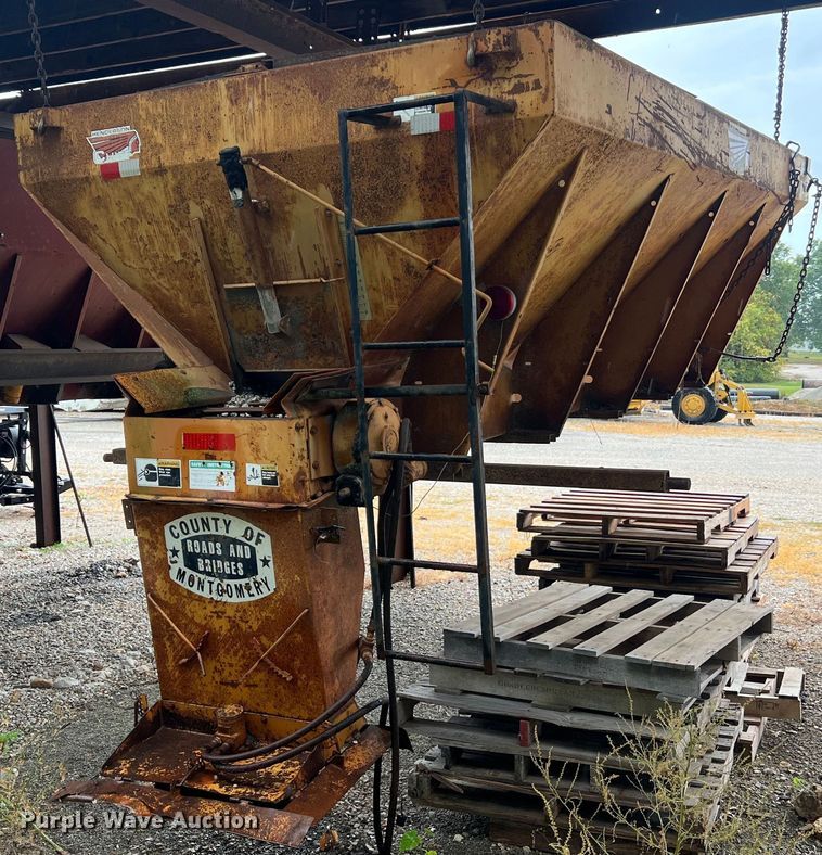 image for item NA9257 Henderson Chief FSH13 spreader