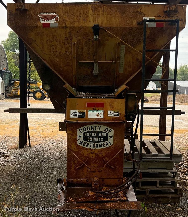 image for item NA9257 Henderson Chief FSH13 spreader