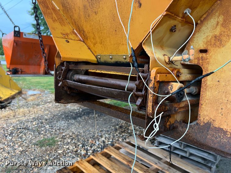 image for item NA9257 Henderson Chief FSH13 spreader