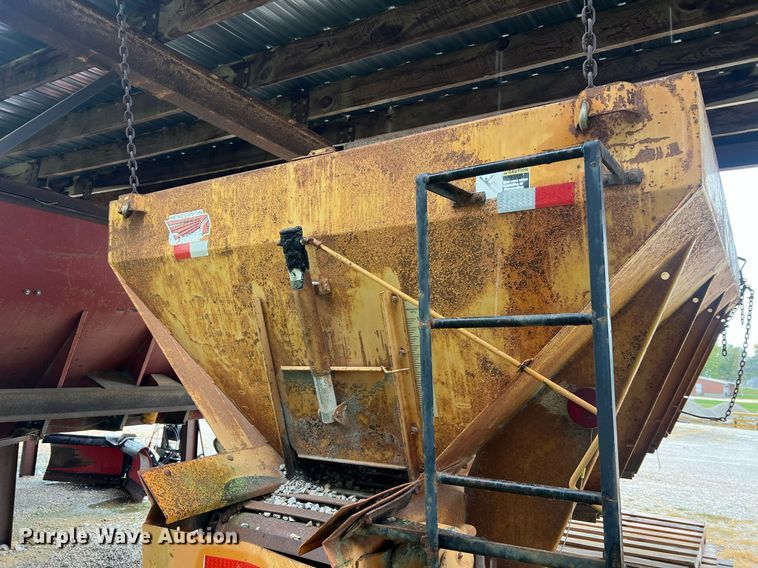image for item NA9257 Henderson Chief FSH13 spreader