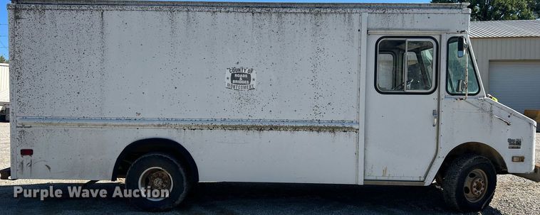 image for item NA9259 1986 Chevrolet Step Van 30 delivery truck