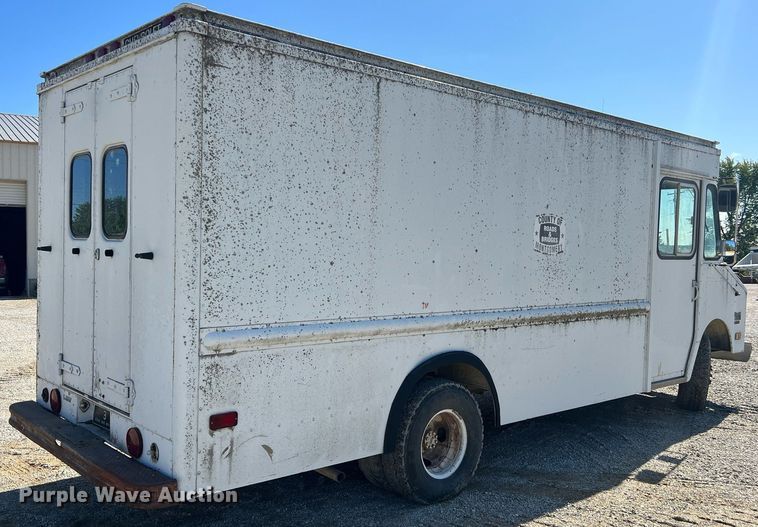image for item NA9259 1986 Chevrolet Step Van 30 delivery truck