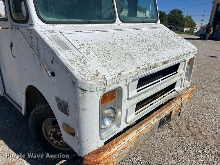image for item NA9259 1986 Chevrolet Step Van 30 delivery truck
